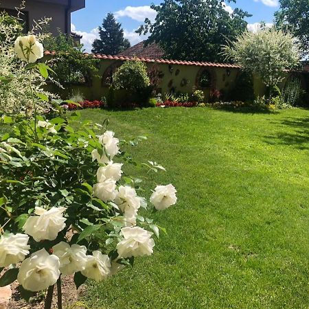 Lux Garden Home D Kumanovo Exterior foto