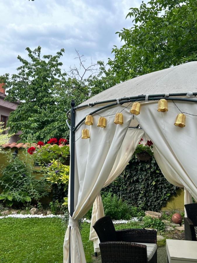 Lux Garden Home D Kumanovo Exterior foto